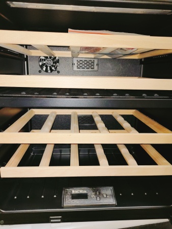 Винный шкаф MC Wine W35B встраиваемый в колонну двухзонный