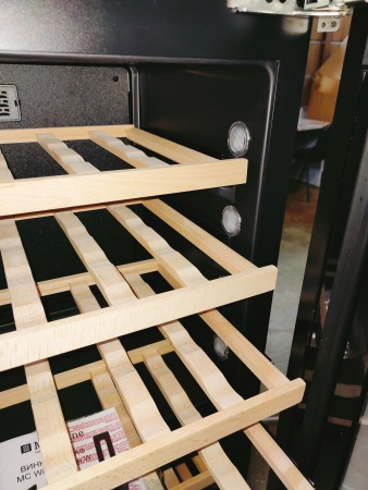 Двухзонный винный шкаф MC Wine W60B встраиваемый в колонну