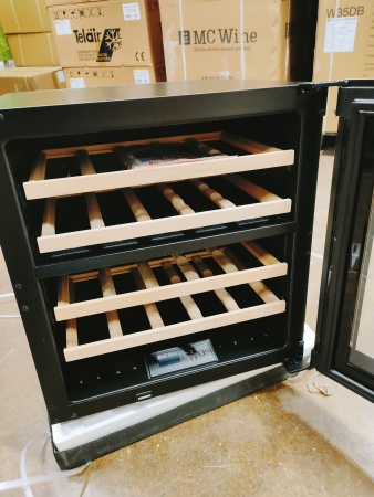 Винный шкаф MC Wine W35B встраиваемый в колонну двухзонный
