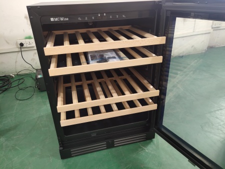 Винный шкаф MC Wine W46DB встраиваемый под столешницу двухзонный